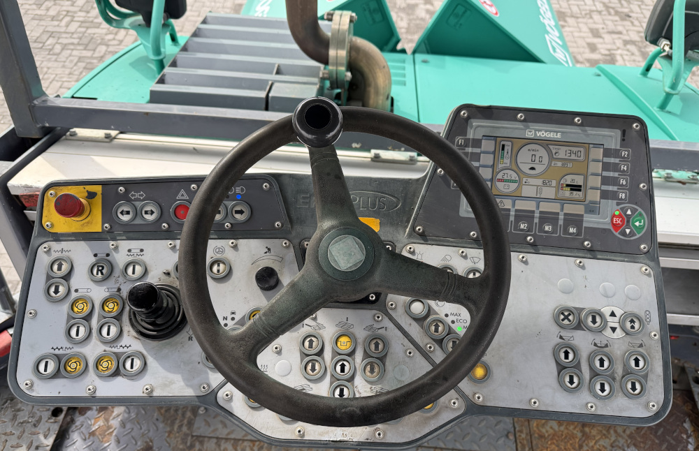 Usato 2018 Vogele S 1303-3i