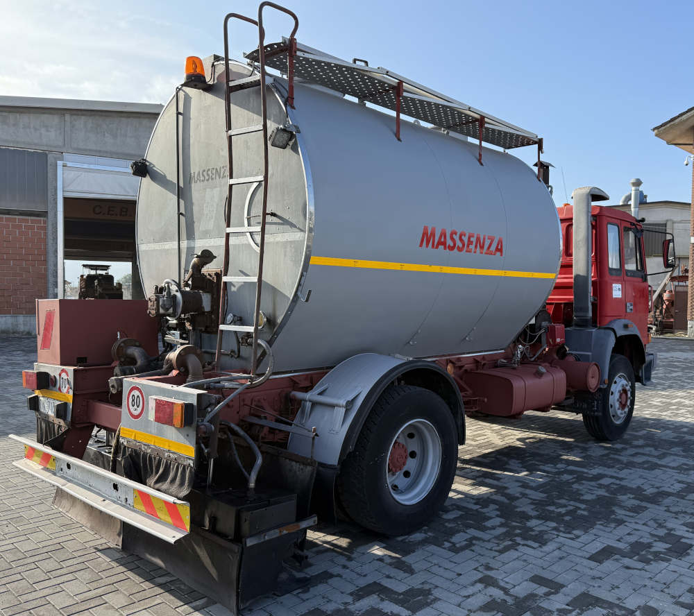 Usato 2004 Massenza B 8 B23 HY-EX