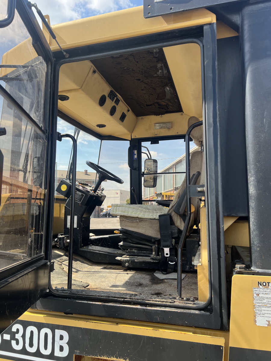 Usato 2002 Caterpillar PS 300B