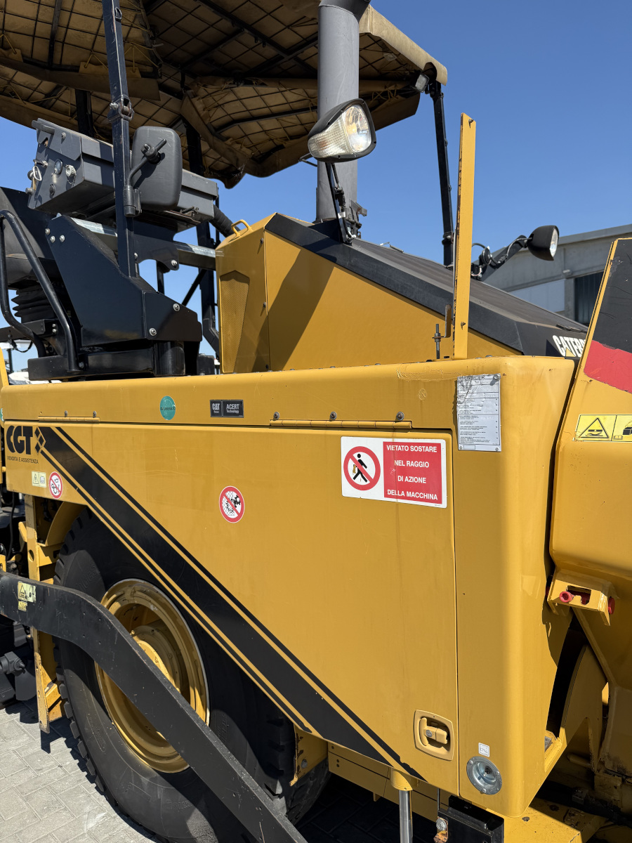 Usato 2010 Caterpillar AP 600D