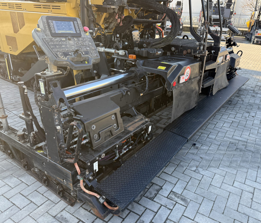 Usato 2017 Caterpillar AP 655F