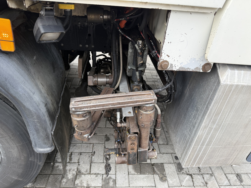 Usato 2008 Mercedes / Secmair 2536 / Chipsealer BCG 500