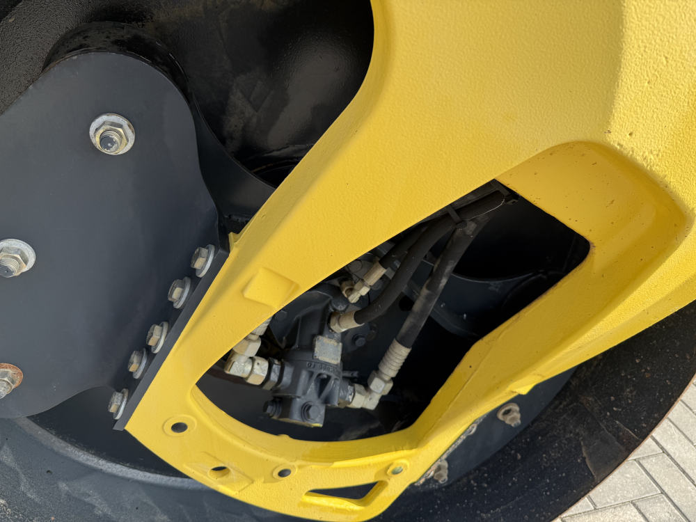 Usato 2006 Bomag BW 151 AD-4