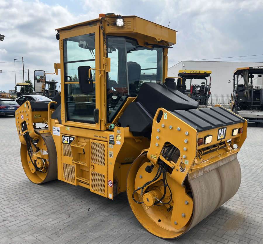 Usato 2017 Caterpillar CD 8