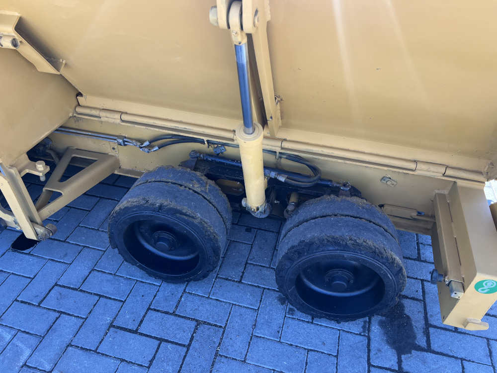 Usato 2012 Caterpillar AP 300