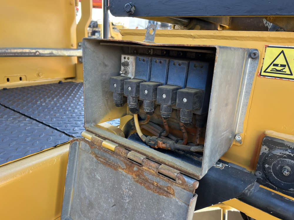 Usato 2008 Caterpillar AP 300 -146-