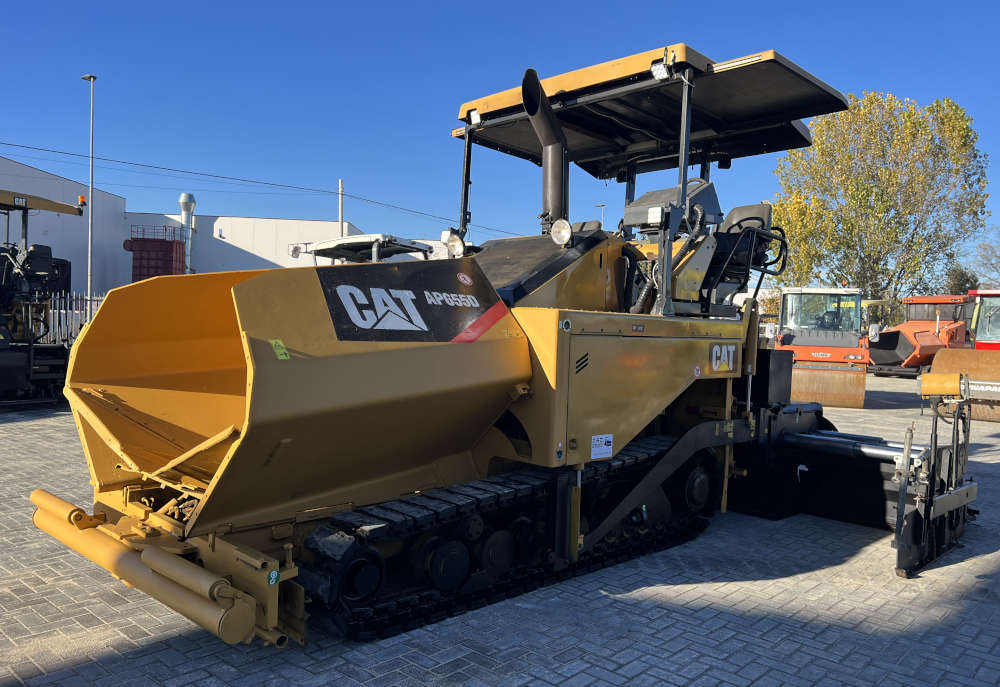 Usato 2011 Caterpillar AP 655D