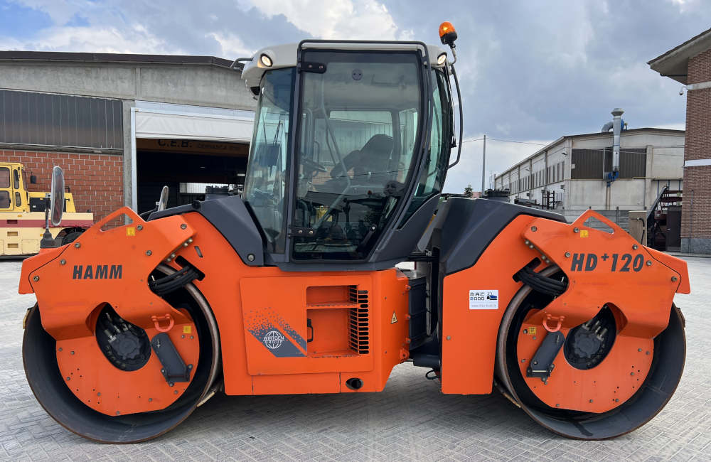 Usato 2010 Hamm HD+ 120 VV