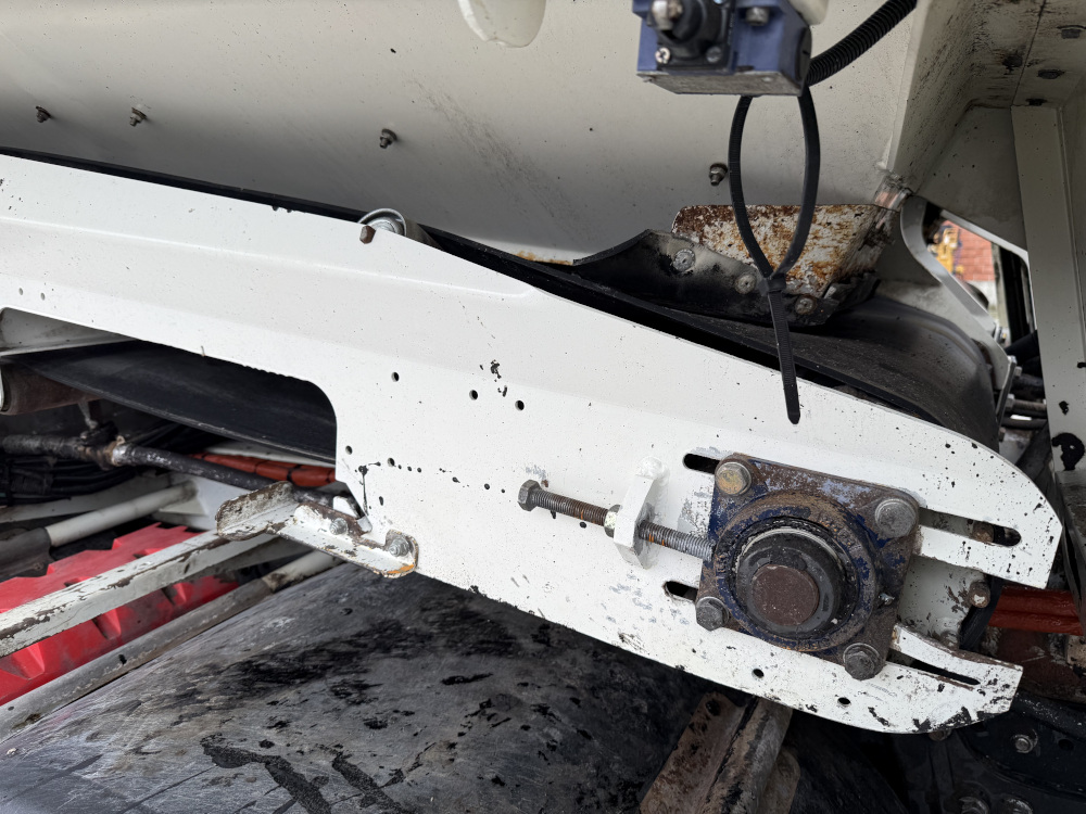 Usato 2008 Mercedes / Secmair 2536 / Chipsealer BCG 500