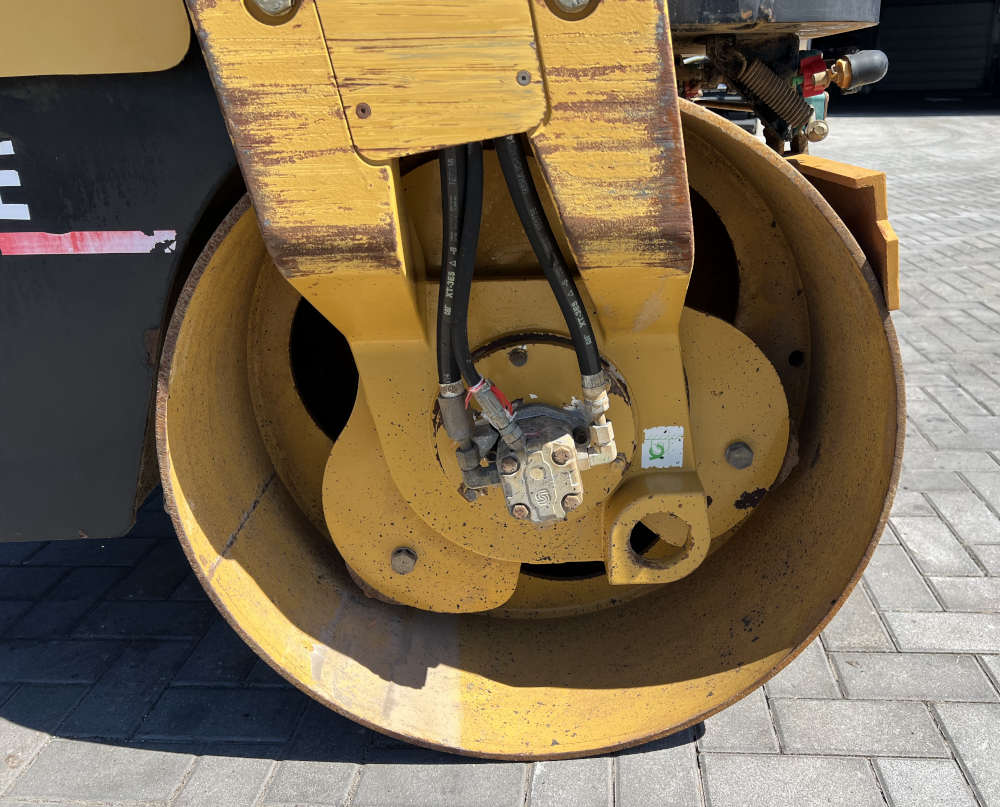Usato 2006 Caterpillar CB 334E