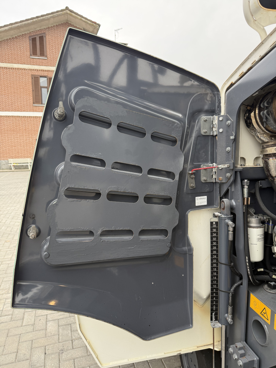 Usato 2021 Vogele S 1303-3i