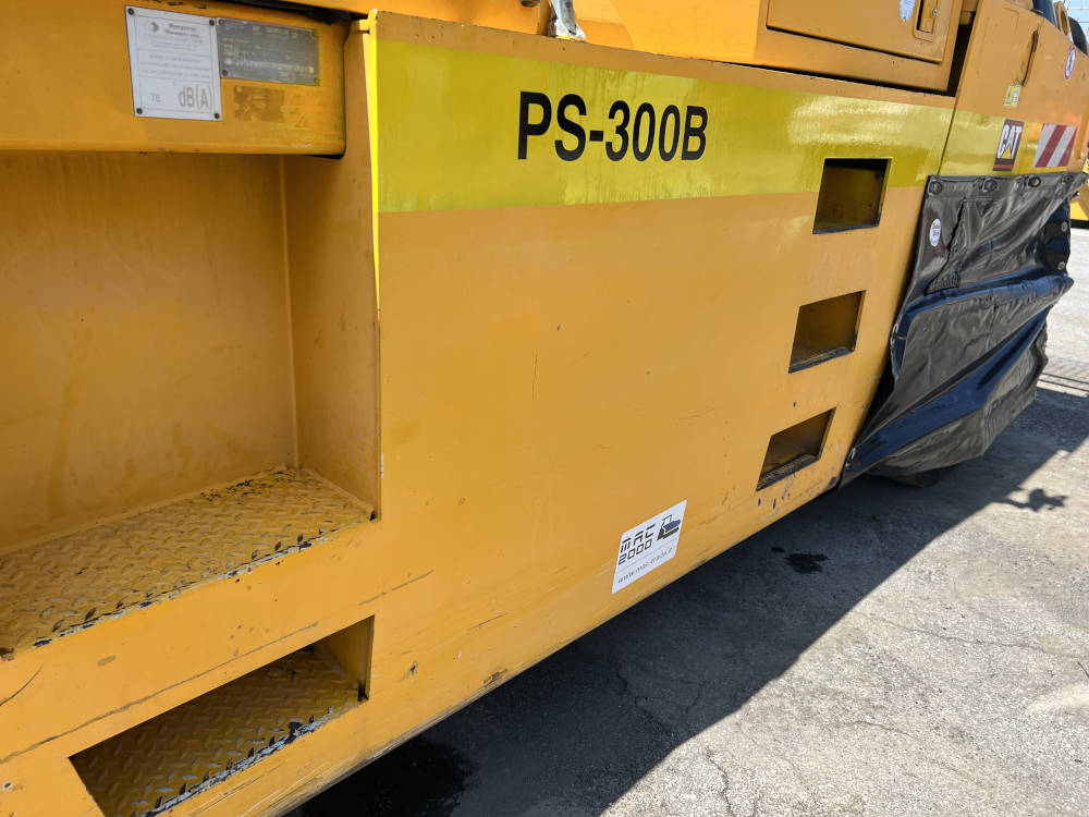 Usato 2001 Caterpillar PS 300B -521-