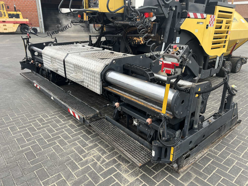 Usato 2009 Bomag BF 691P