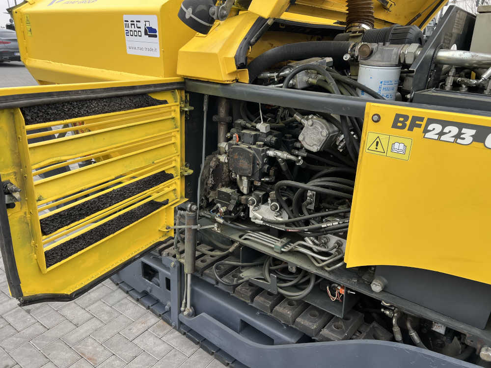 Usato 2012 Bomag BF 223C