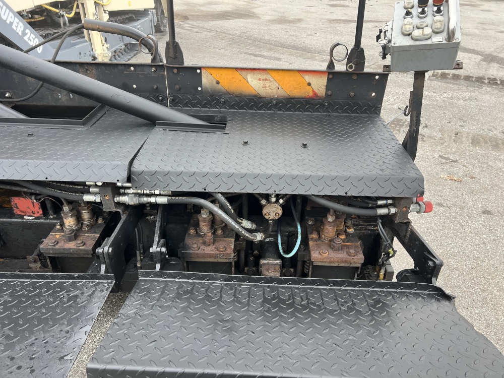 Usato 2005 Vogele Super 2500 (06.74)