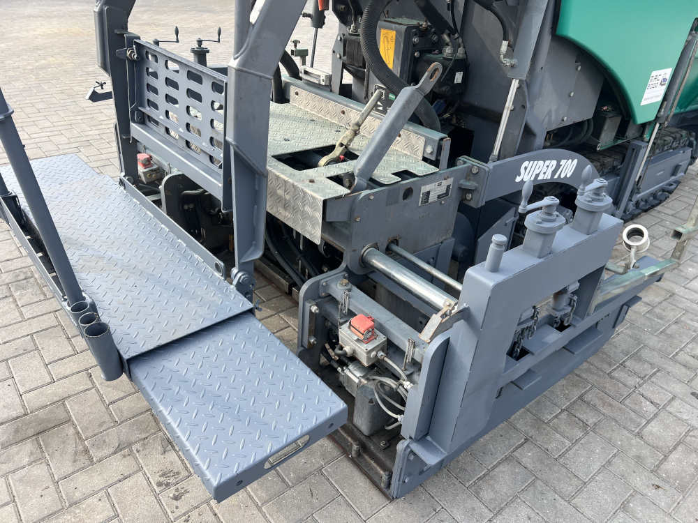 Usato 2011 Vogele Super 700