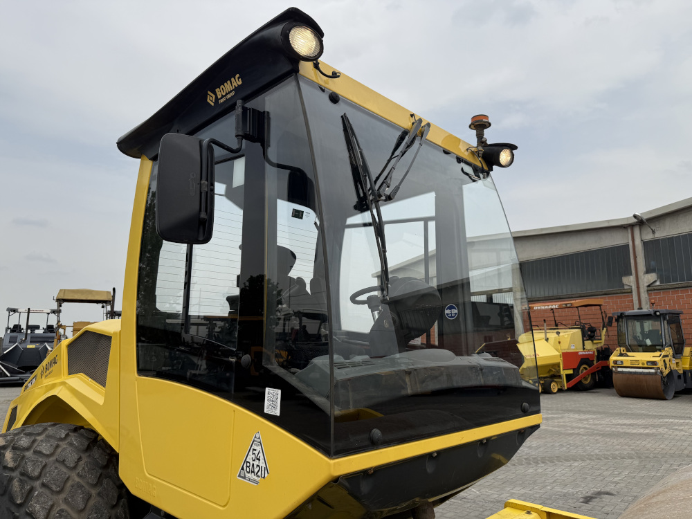 Usato 2021 Bomag BW 216 DH-5