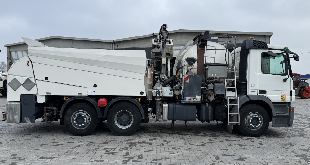 Usato 2008 Mercedes / Secmair 2536 / Chipsealer BCG 500