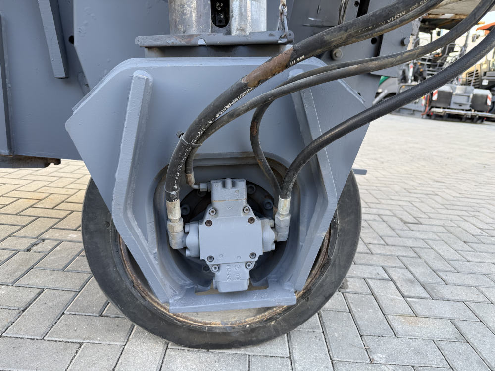 Usato 2001 Wirtgen W 1000F