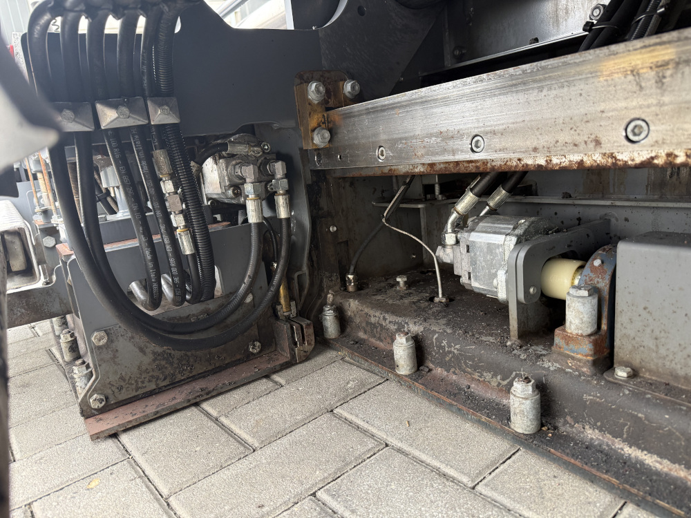 Usato 2021 Vogele S 1303-3i