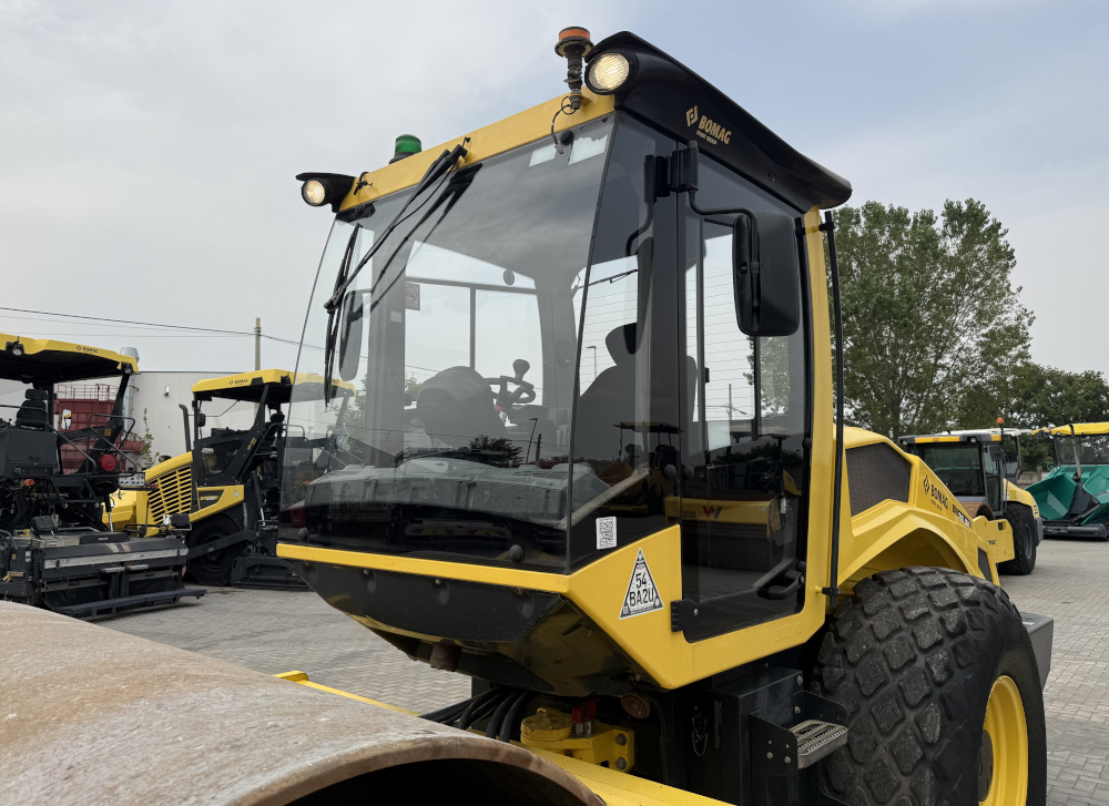 Usato 2021 Bomag BW 216 DH-5