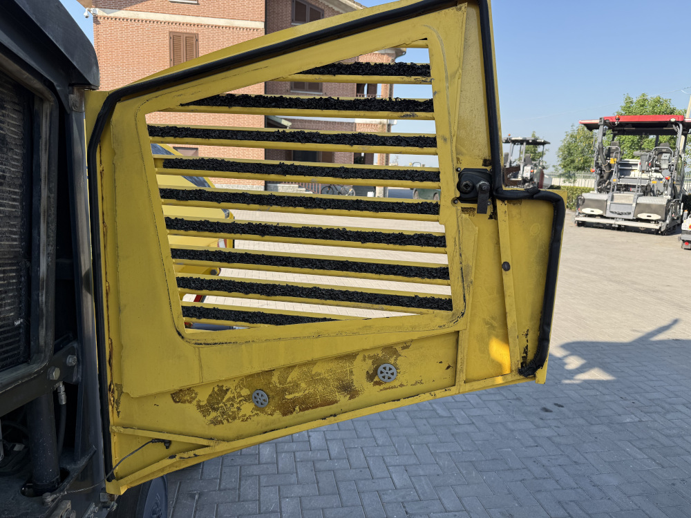 Usato 2010 Bomag BF 600P