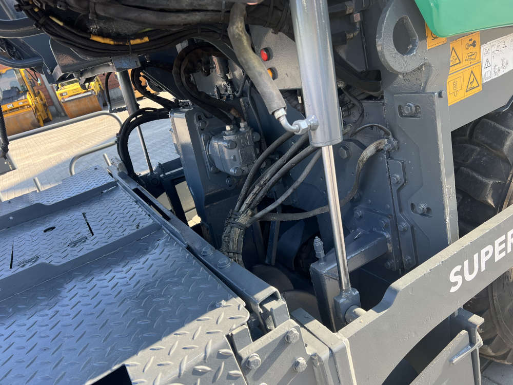 Usato 2018 Vogele S 1303-3i