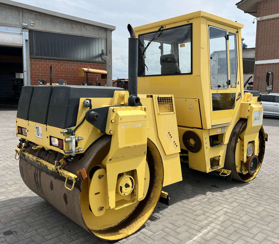 Usato 2001 Bomag BW 151 AD-2