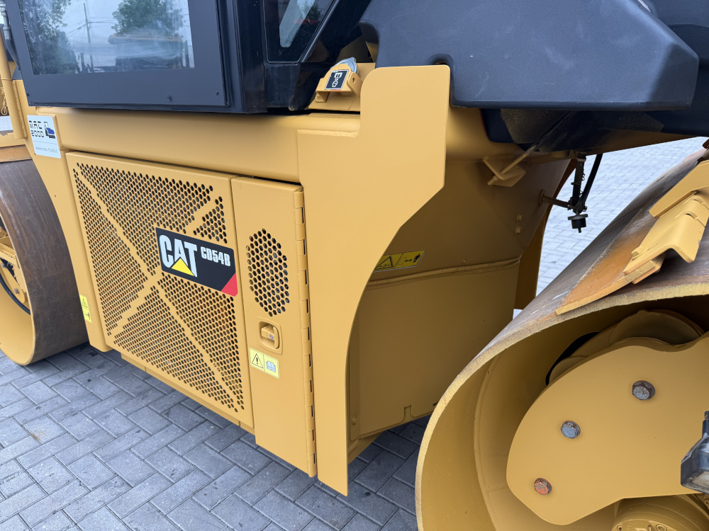 Usato 2014 Caterpillar CD 54B