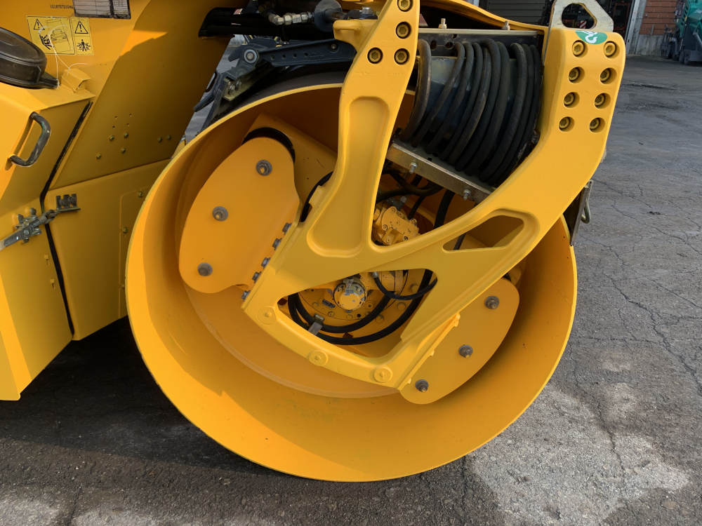 Usato 2010 Bomag BW 174 AP-4 AM