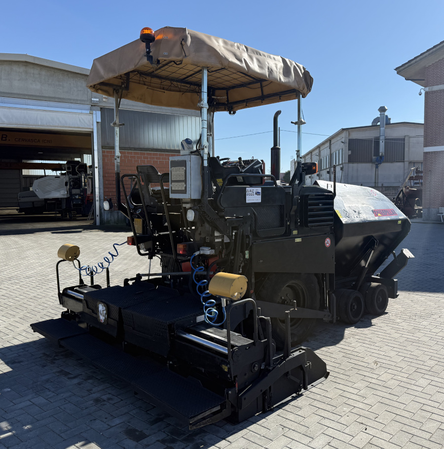 Usato 2011 Caterpillar AP 300