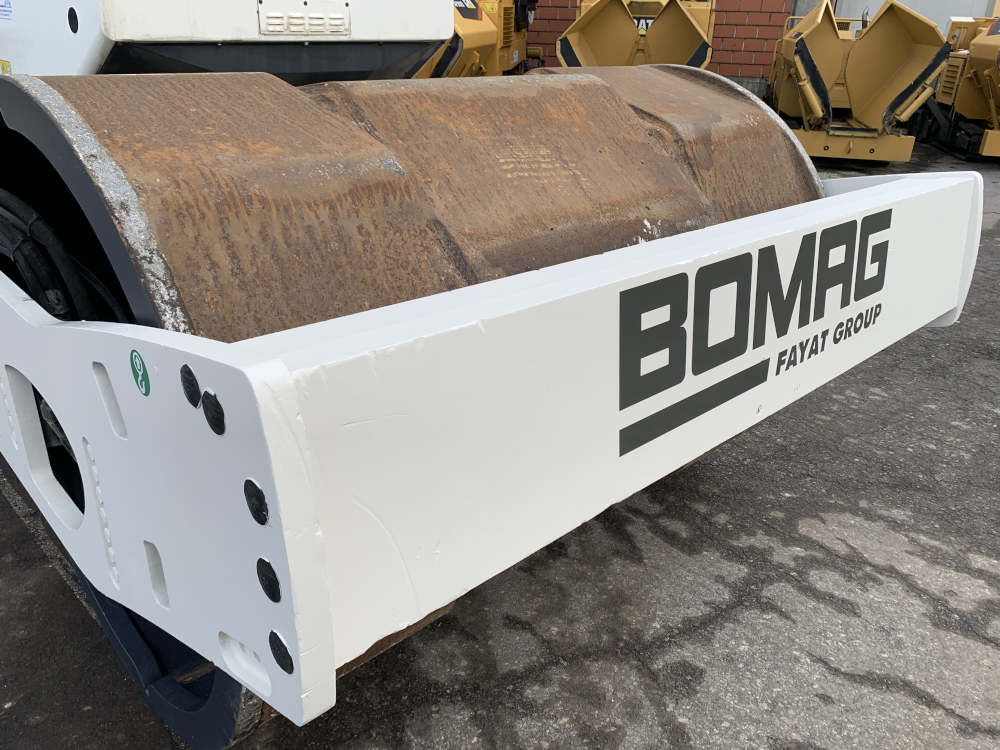 Usato 2004 Bomag BW 213 DH-4 (Deep Impact)