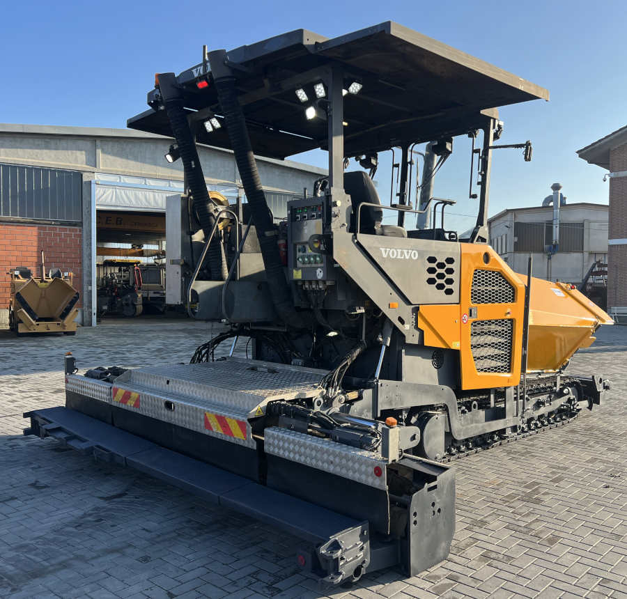 Usato 2014 Volvo P 6820C