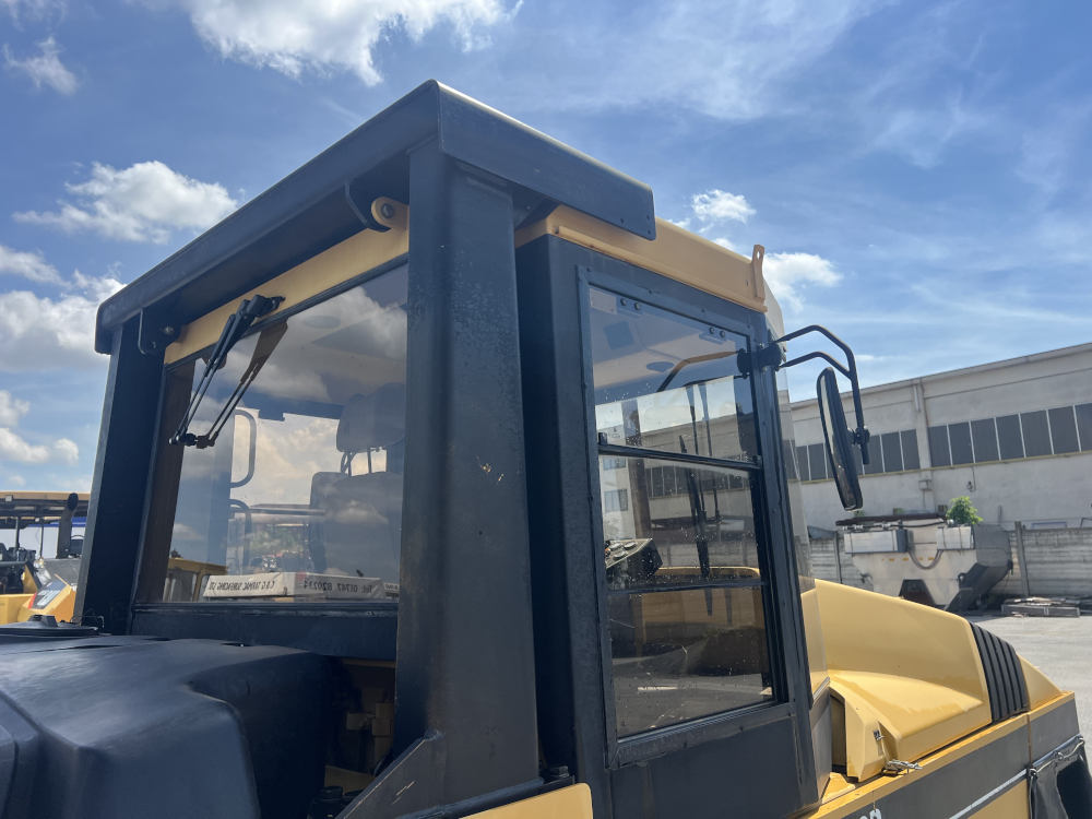 Usato 2002 Caterpillar PS 300B