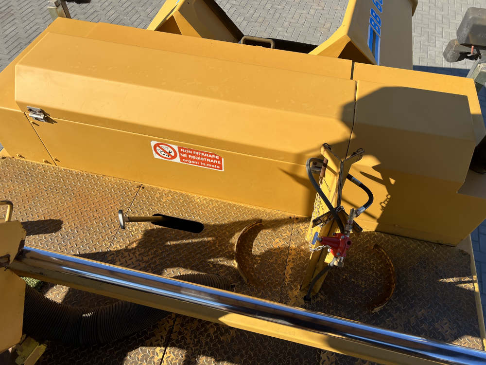 Usato 1999 Bitelli BB 680