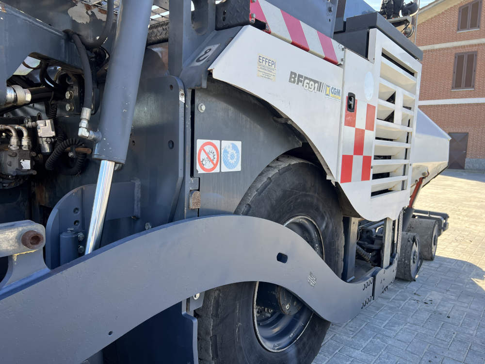 Usato 2007 Bomag BF 691P