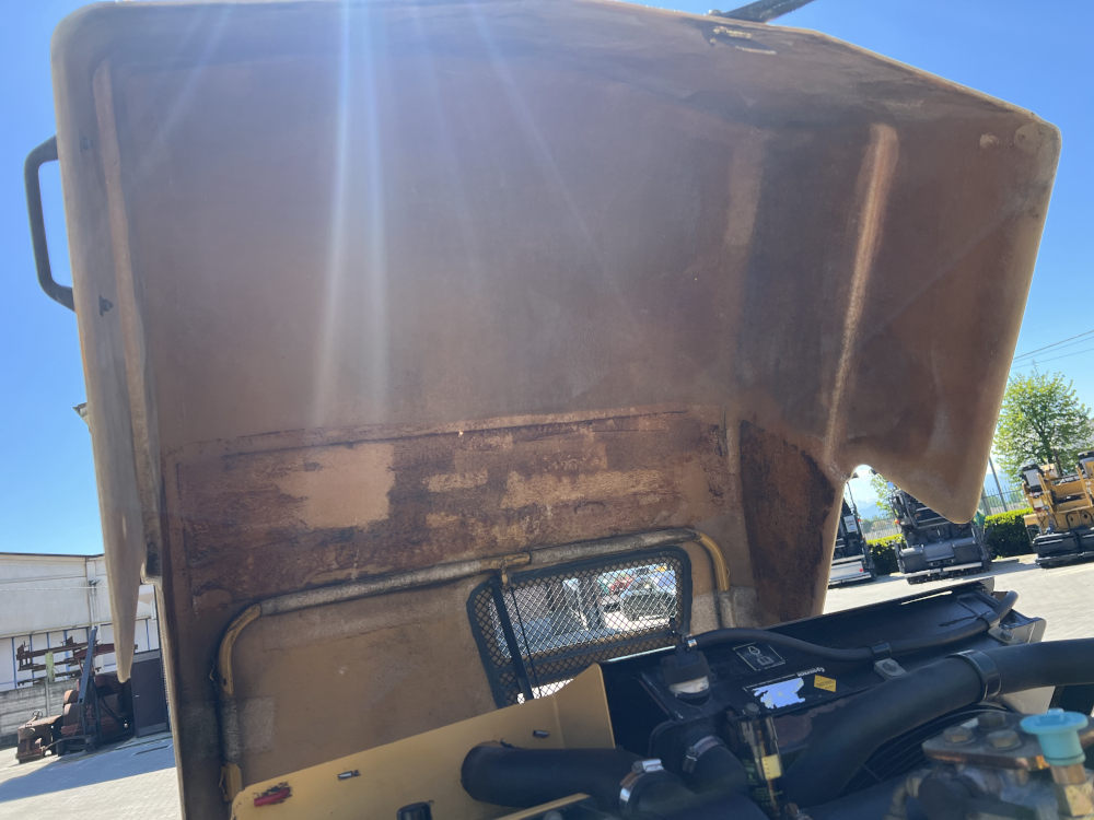 Usato 2006 Caterpillar CB 334E