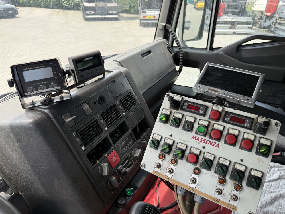 Usato 2003 Massenza B 10 B23 HY-EX
