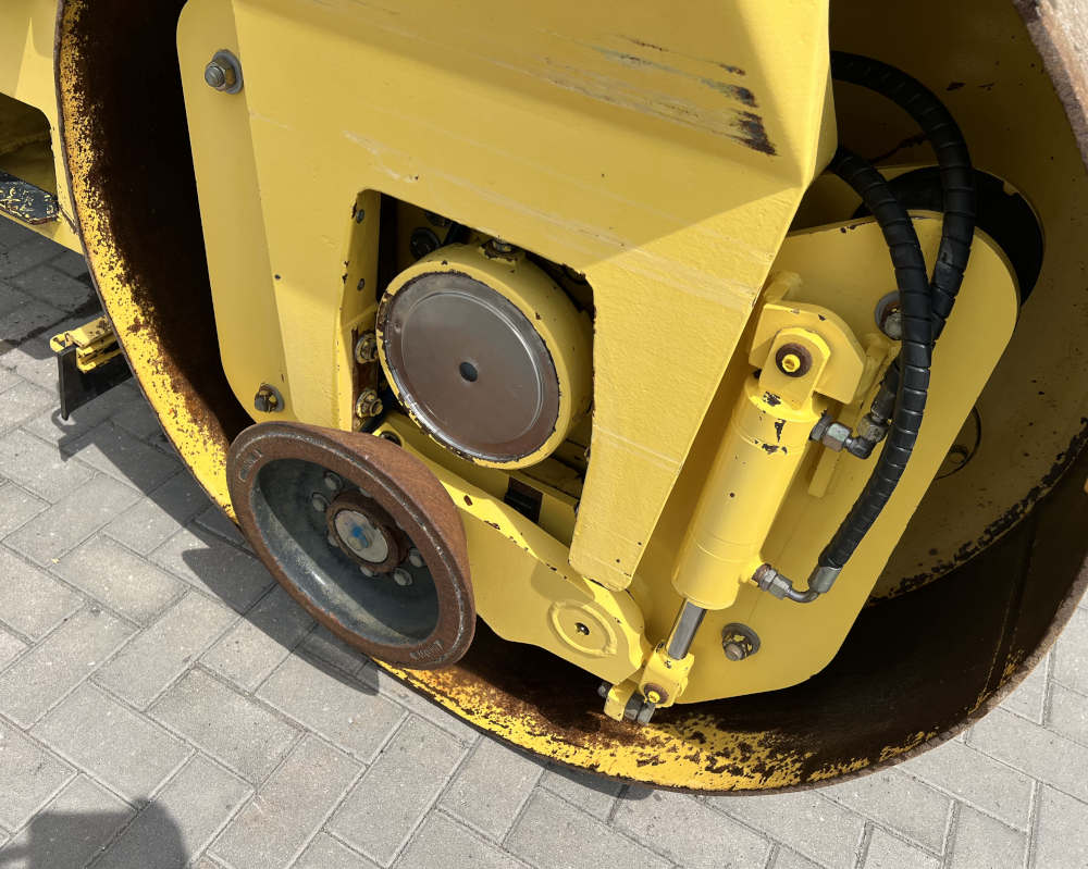 Usato 2001 Bomag BW 151 AD-2