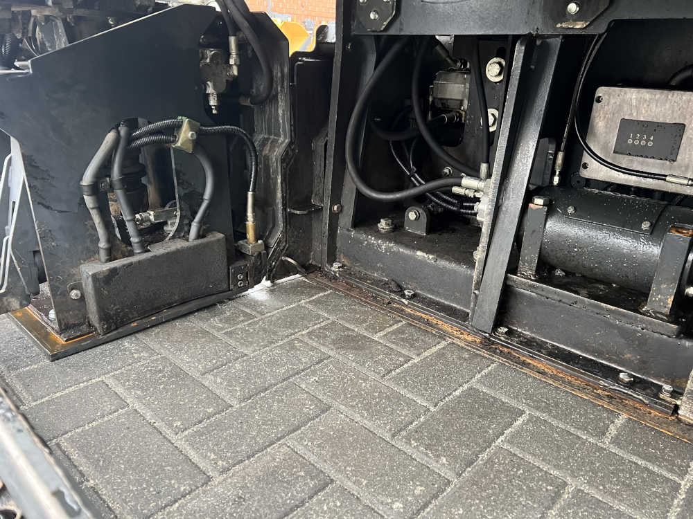 Usato 2009 Bomag BF 691P