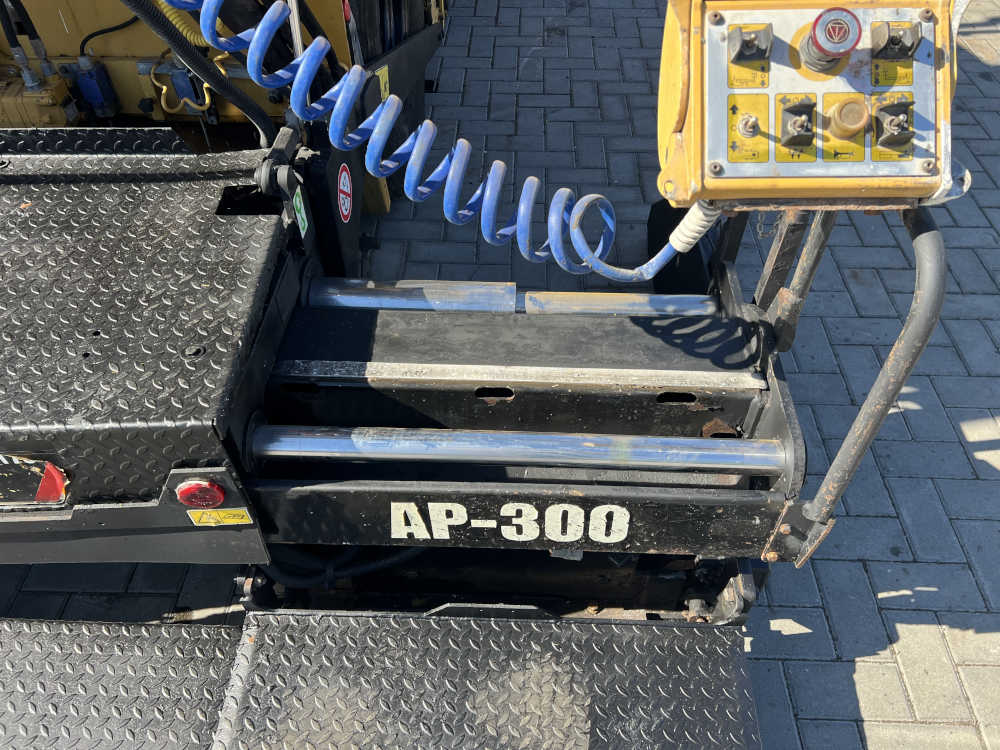 Usato 2012 Caterpillar AP 300