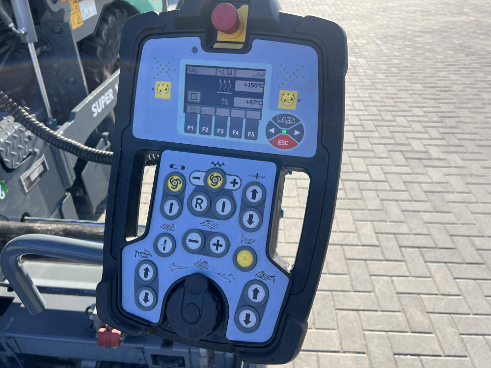 Usato 2018 Vogele S 1303-3i