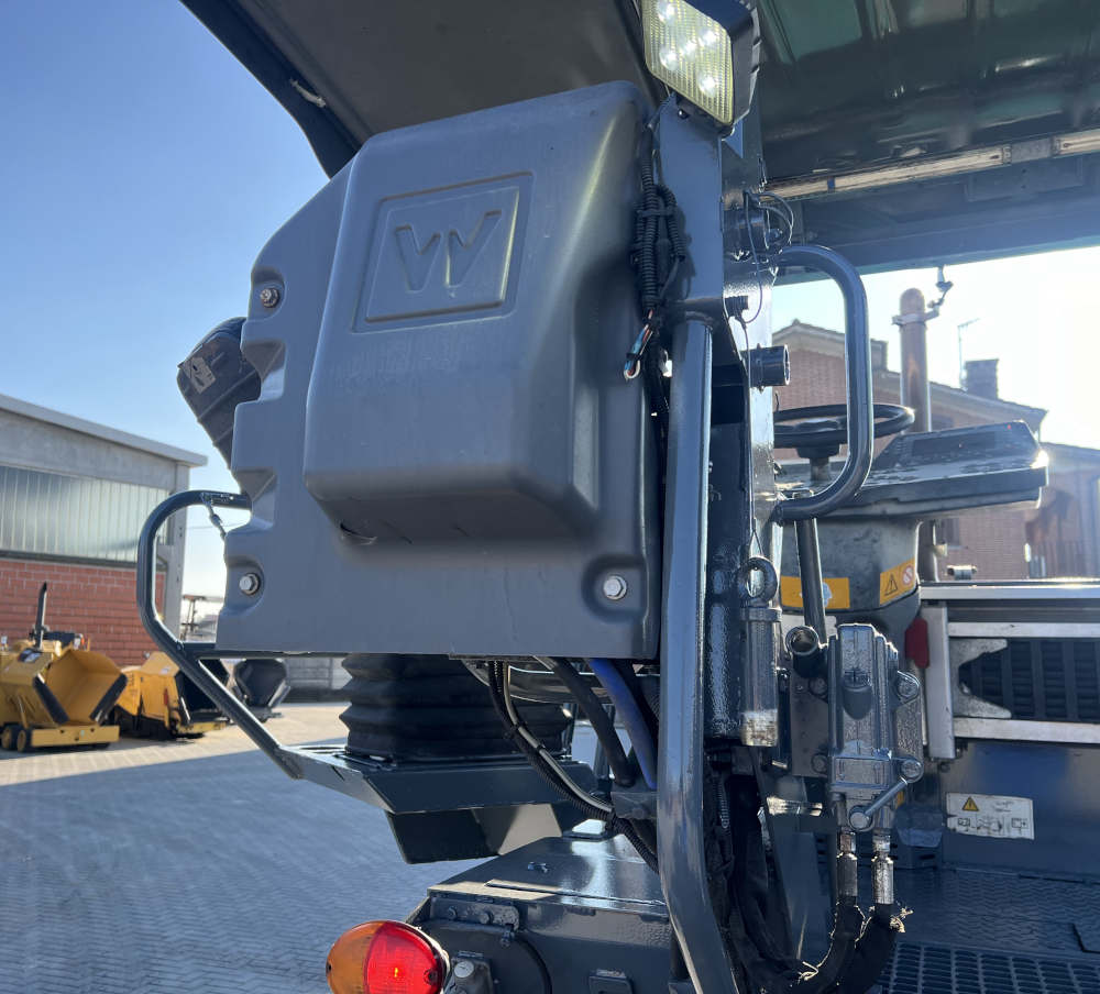 Usato 2018 Vogele S 1303-3i