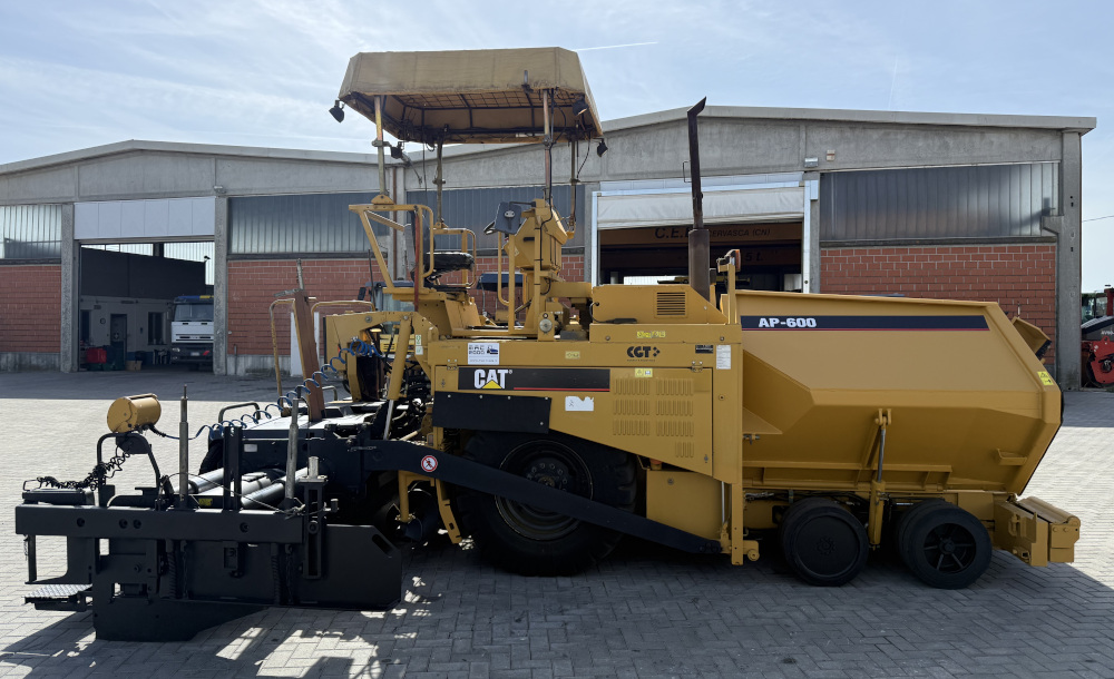 Usato 2007 Caterpillar AP 600