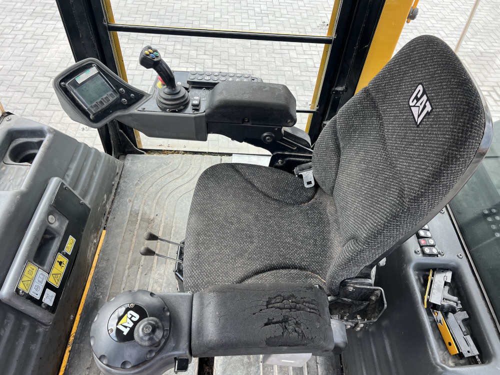 Usato 2017 Caterpillar CD 8