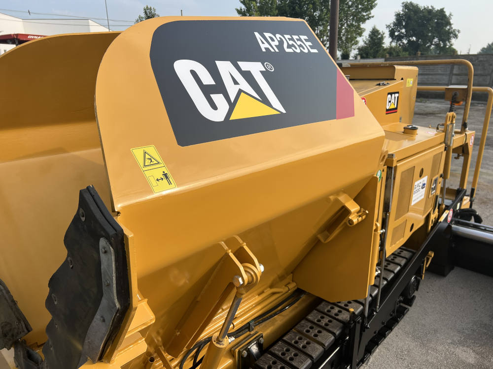 Usato 2017 Caterpillar AP 255E