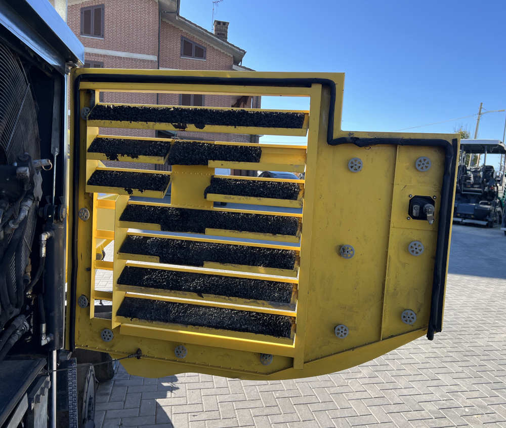 Usato 2009 Bomag BF 691P