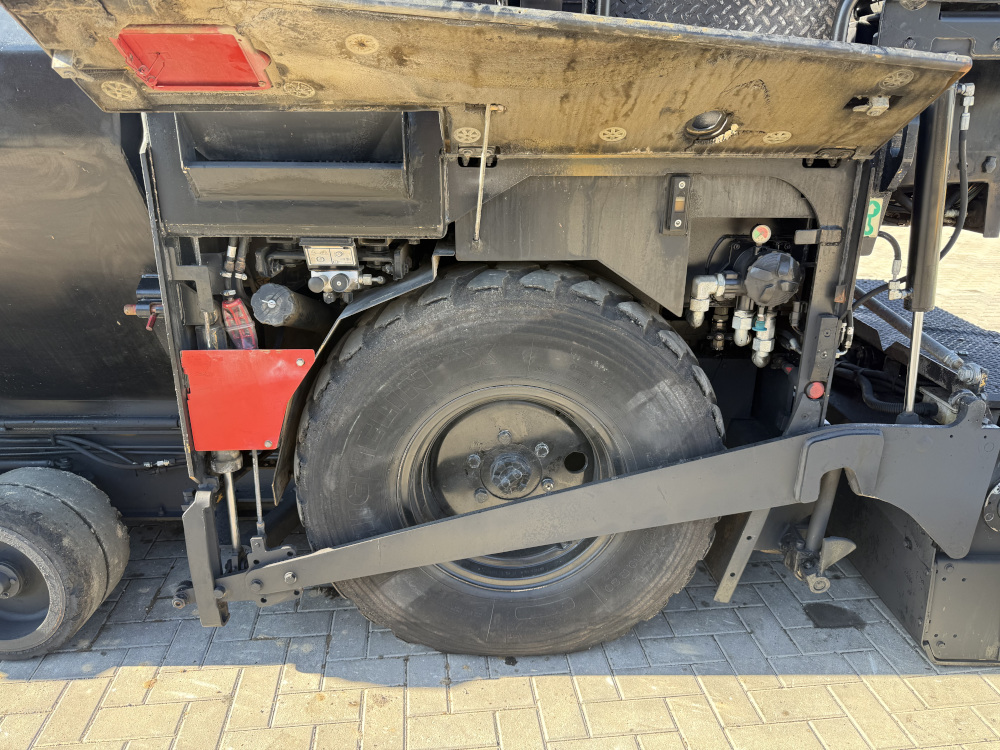 Usato 2011 Caterpillar AP 300