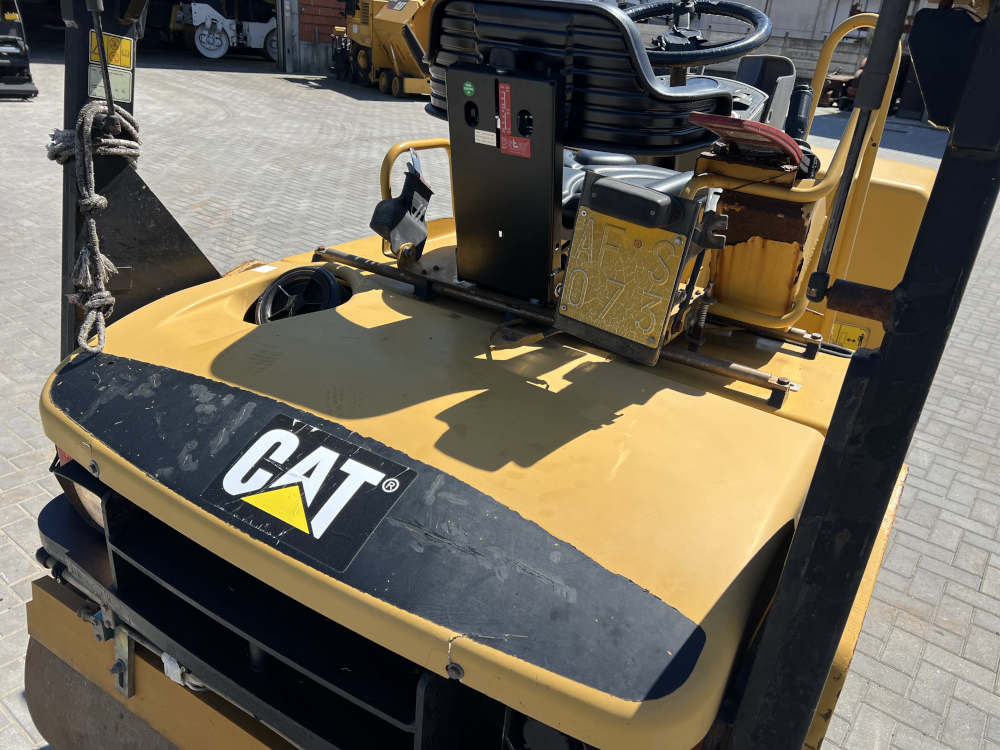 Usato 2006 Caterpillar CB 334E