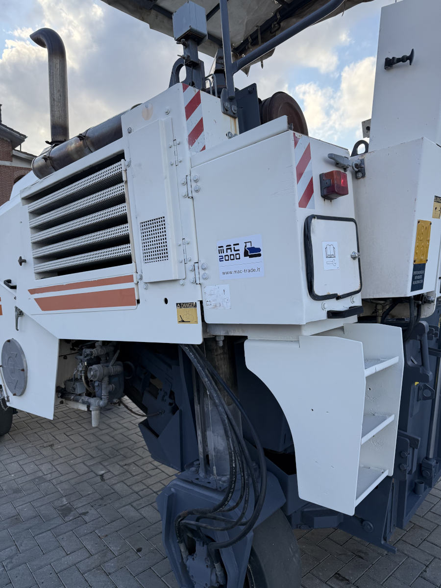 Usato 2001 Wirtgen W 1000F